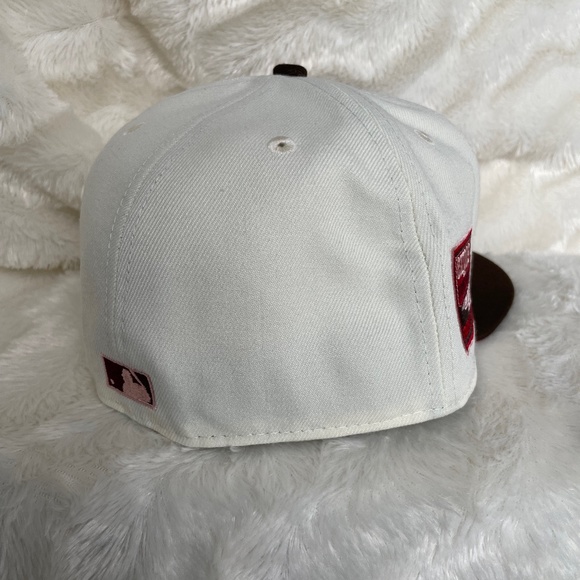 New Era 59FIFTY Hat MONTREAL EXPOS Double Scoop Collection Cream Red Brown 7 5/8 - Picture 2 of 3